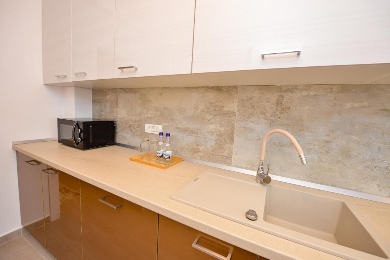 Sofia Cozy Apartment - Underground Private Parking Bucharest Exterior photo