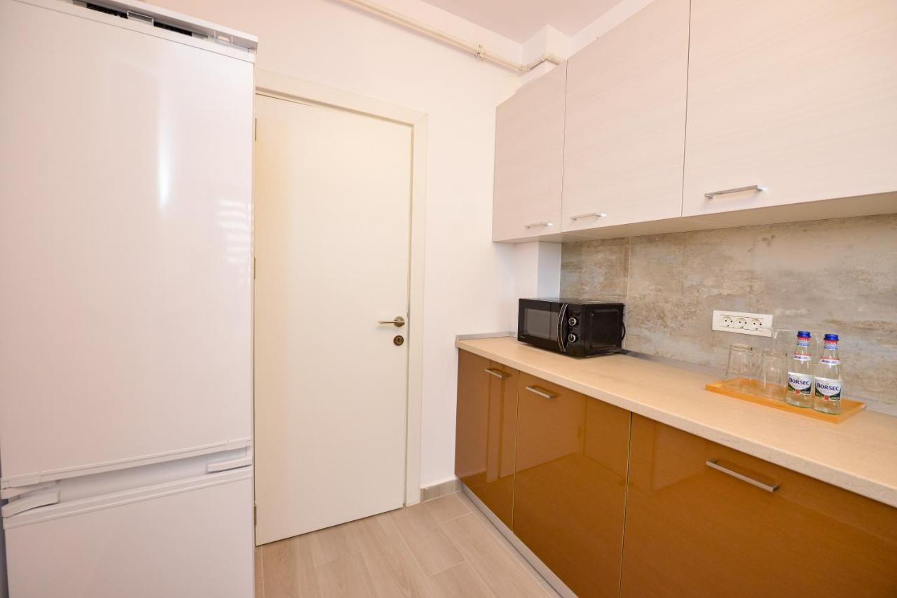Sofia Cozy Apartment - Underground Private Parking Bucharest Exterior photo