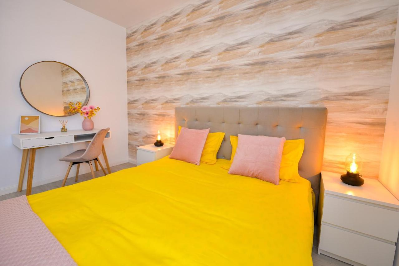 Sofia Cozy Apartment - Underground Private Parking Bucharest Exterior photo