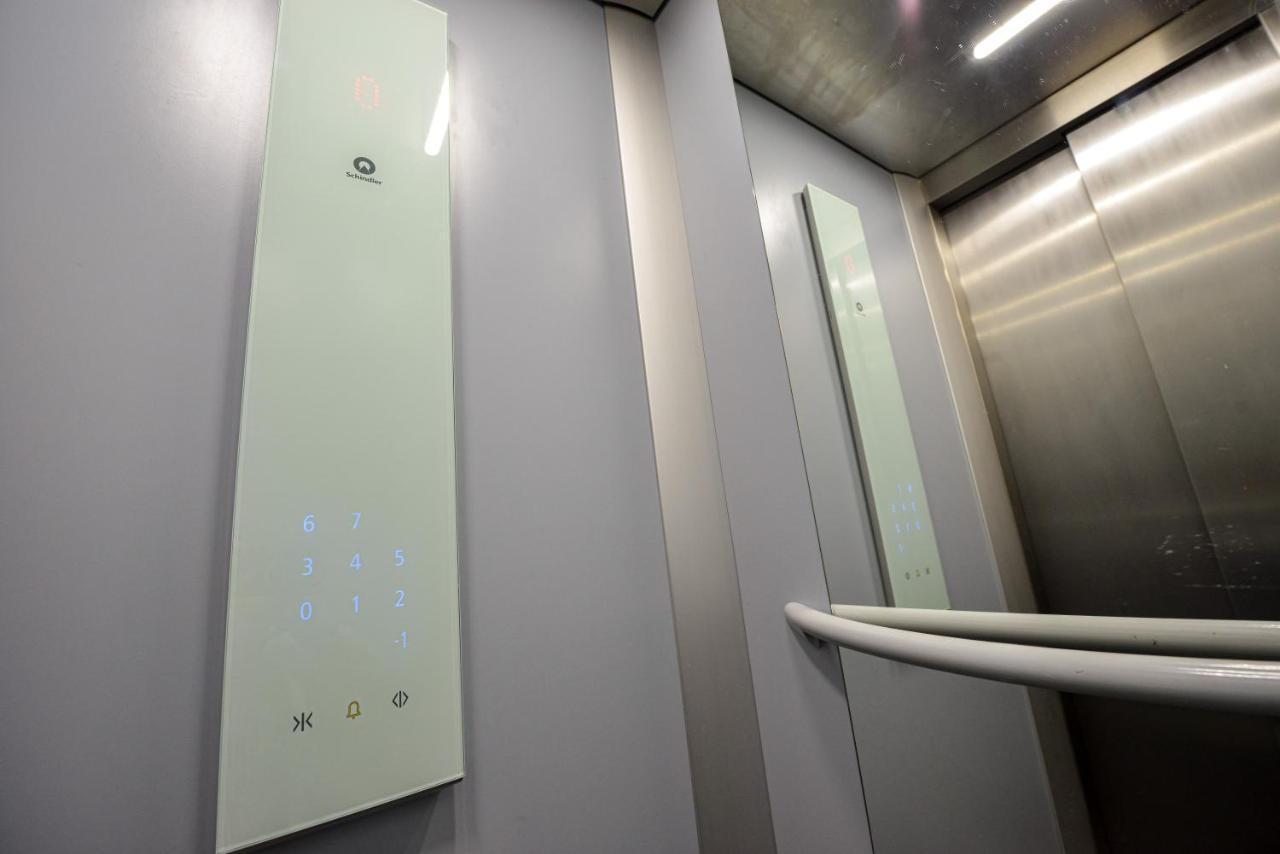 Sofia Cozy Apartment - Underground Private Parking Bucharest Exterior photo
